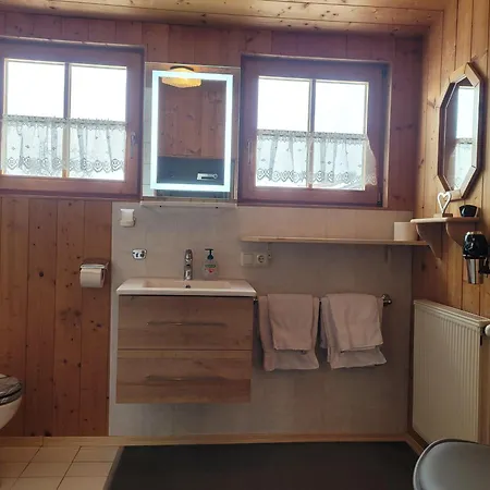Haus Steinacher Apartamento Hopferau